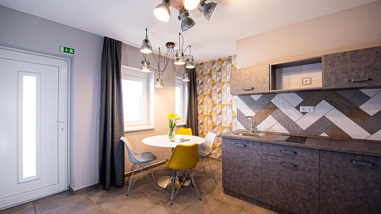 Ferienwohnung Aranyszarvas Panzio, Etterem Es Grillterasz Exterior foto